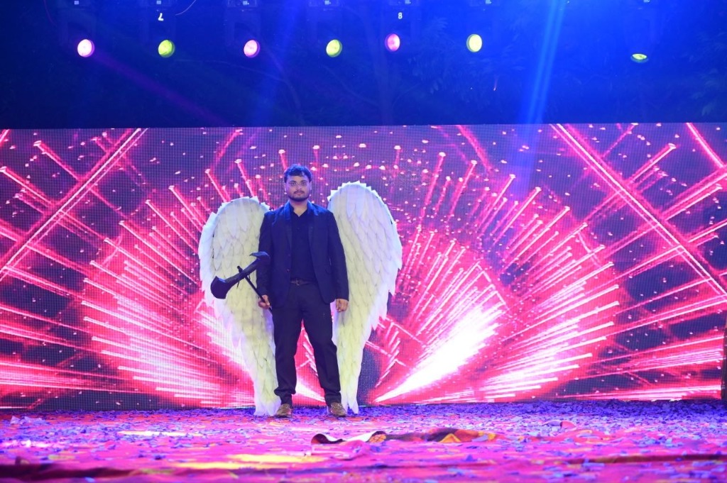 Theatrical Solo Act